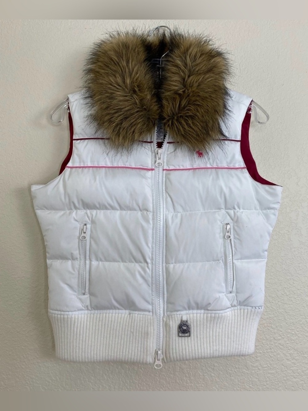 A&F White Puffer Vest with Faux Fur